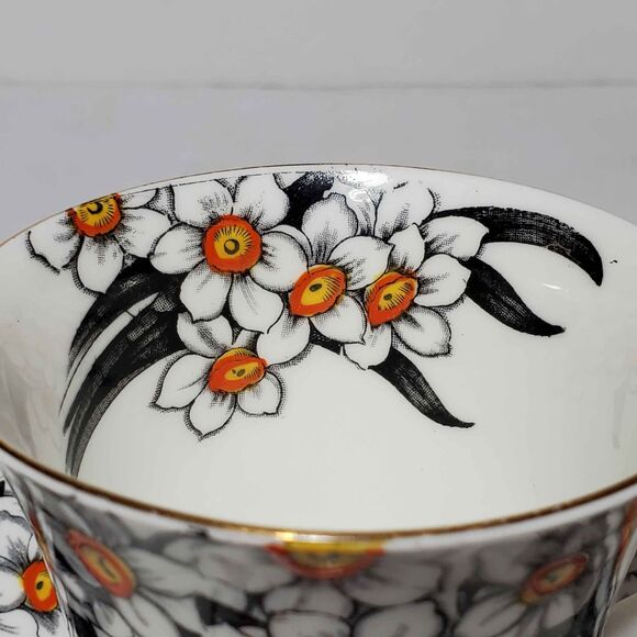 Victoria C&E Teacup and Saucer Narcissus White Flowers Vintage - Picture 9 of 10